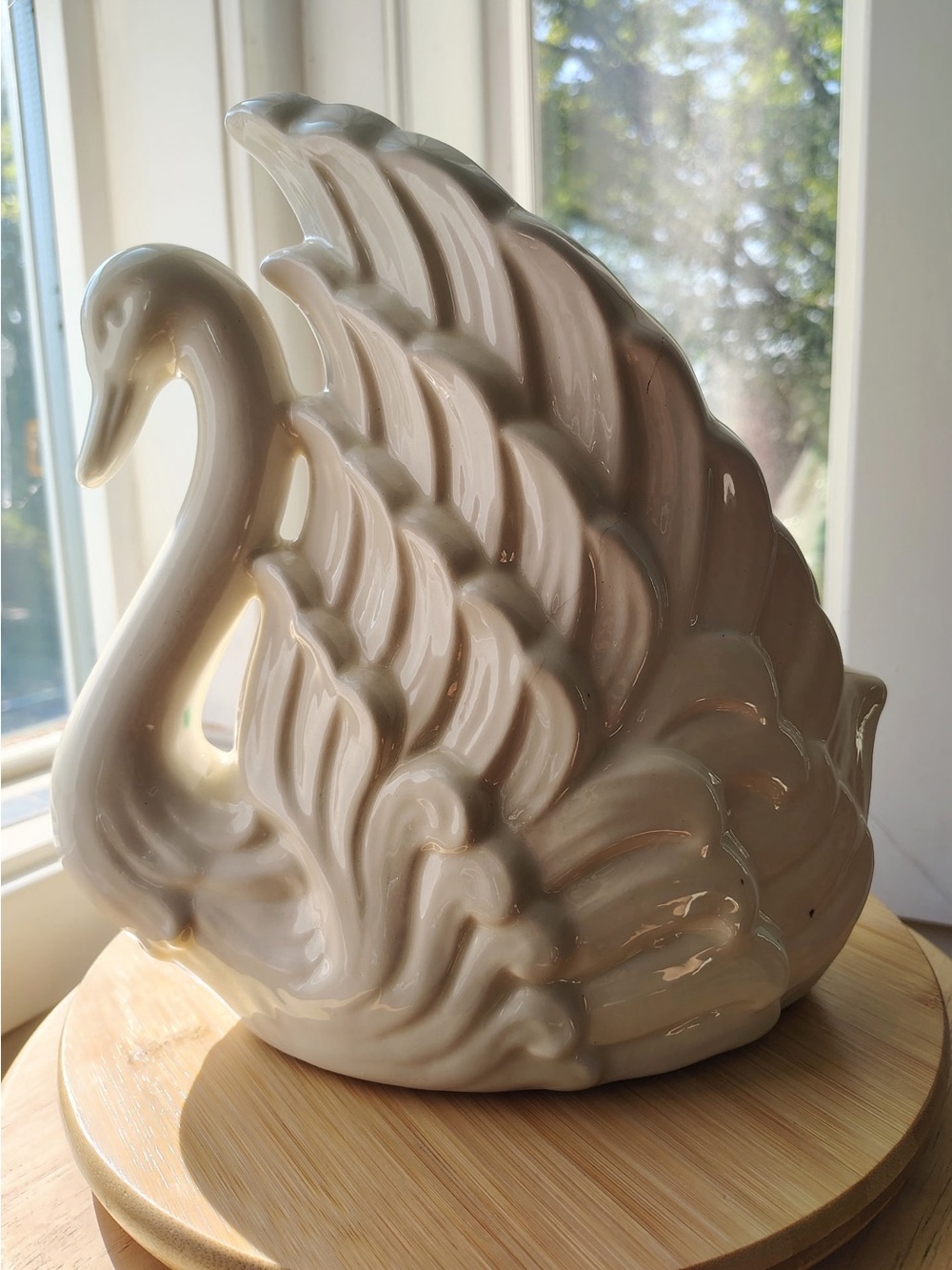 Beautiful Ceramic Swan Vase - Vintage Hobbyist Decor Centrepiece
